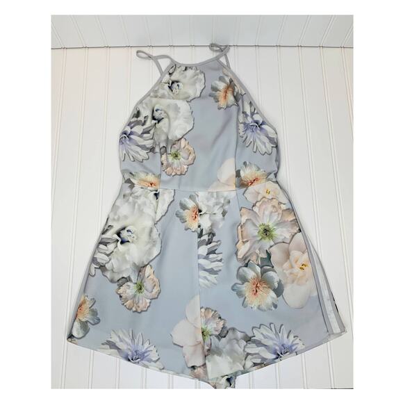 Finders Keepers Gray Watercolor Floral Romper Sz Small - Picture 1 of 8